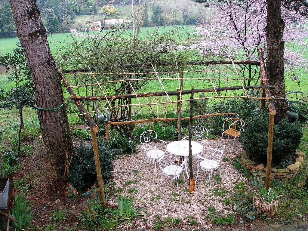 B&B Della Rosa Civitella D'Arna Ruang foto