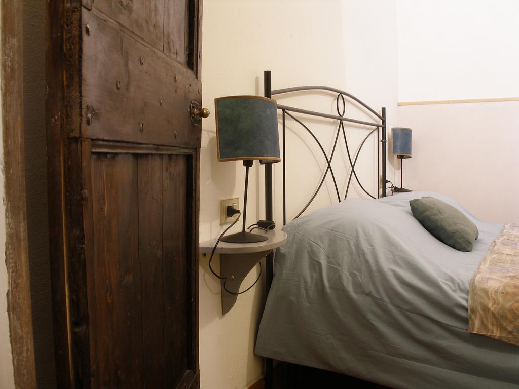 B&B Della Rosa Civitella D'Arna Bagian luar foto