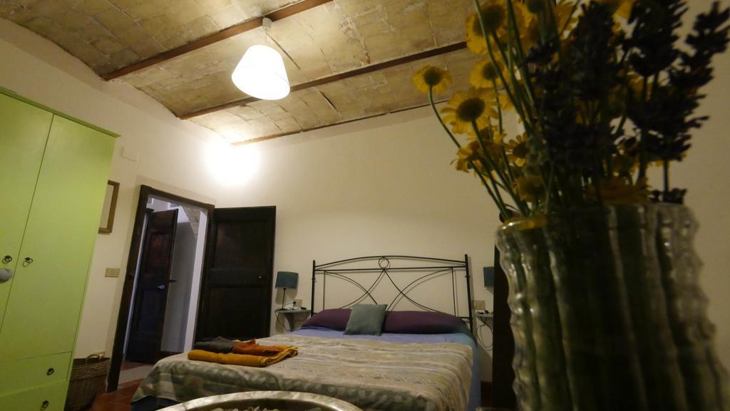 B&B Della Rosa Civitella D'Arna Bagian luar foto