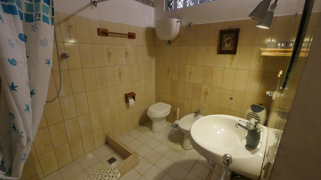 B&B Della Rosa Civitella D'Arna Bagian luar foto